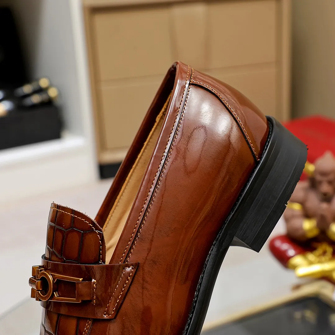 Men's shoes 💰460🕷🕷🐂【Ferragamo】Ferragamo Popular fashionable casual shoes🇨🇳Official website counter 1:1 production, original mold opening💯Good quality can be seen, imported high-end first-layer waxed calfskin, water-dyed🐂leather lining🌿very clear texture, high-quality waterproof, non-slip and wear-resistant outsole🎋high quality and low price, truly handmade🍓2 colors available! Code number 38-44......(45.46 customized)